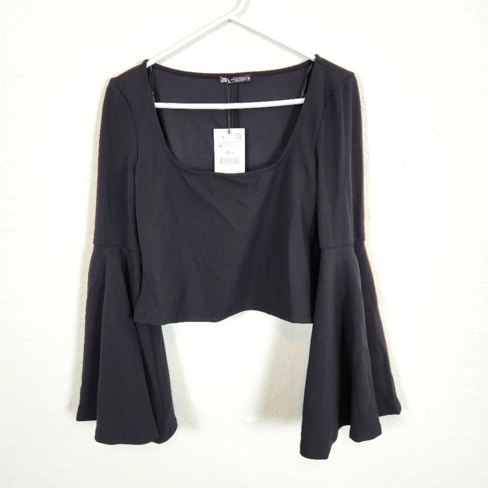 Zara | NWT Cropped Bell Sleeve Top Black Medium